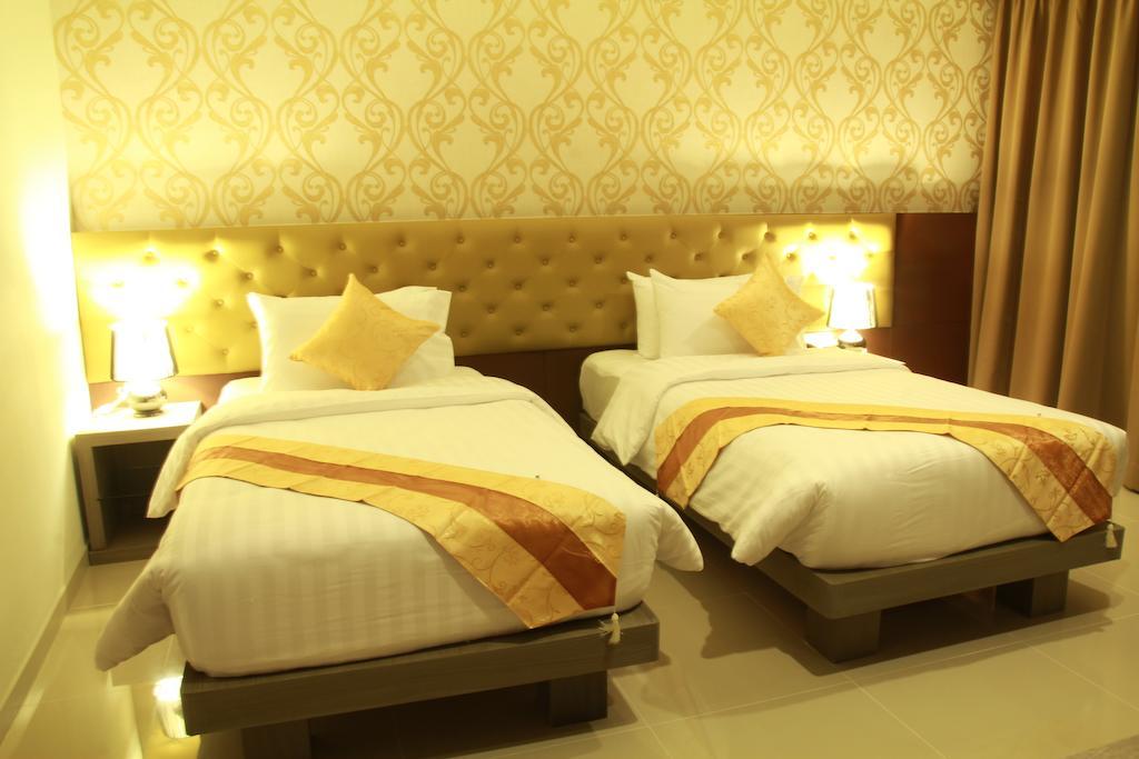 Hemingways Silk Hotel Patong Ngoại thất bức ảnh