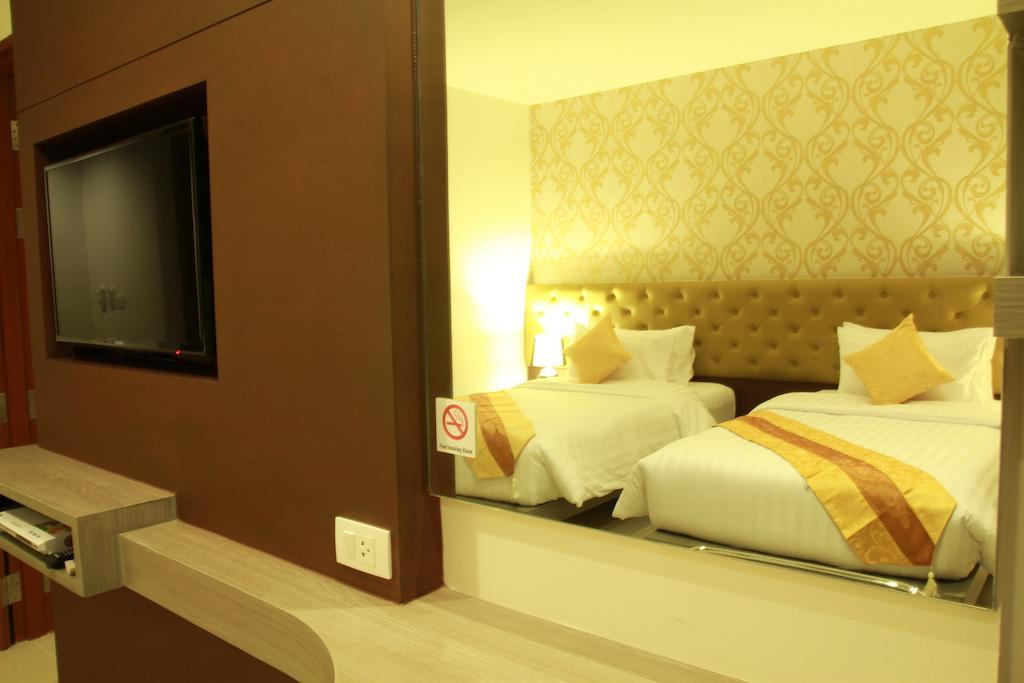 Hemingways Silk Hotel Patong Ngoại thất bức ảnh