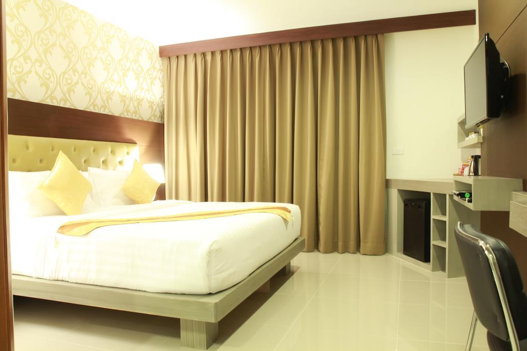 Hemingways Silk Hotel Patong Ngoại thất bức ảnh