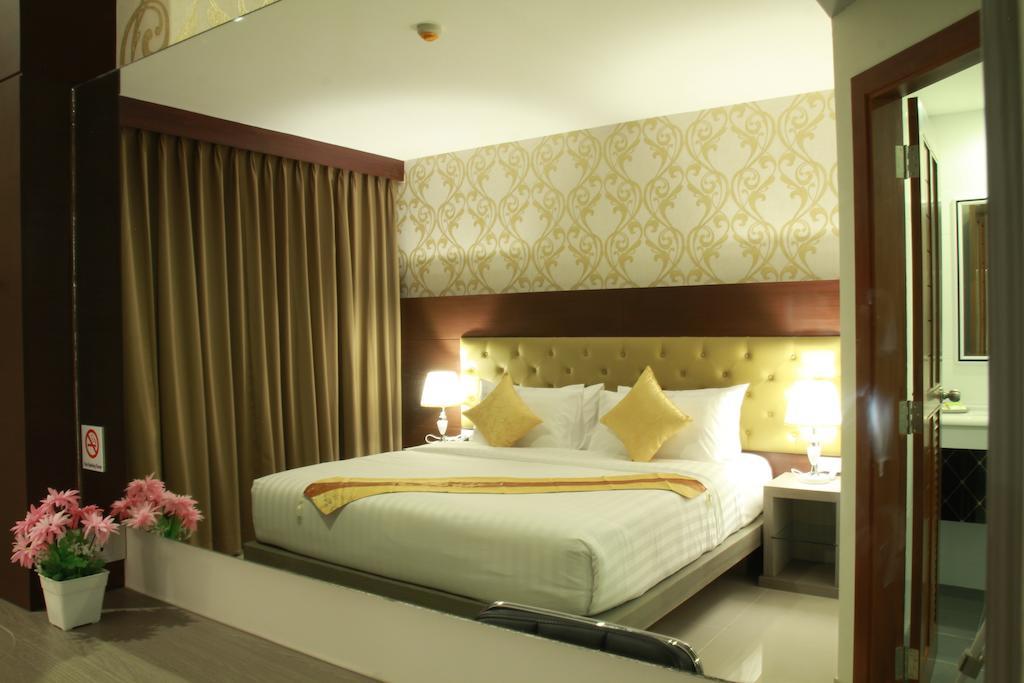 Hemingways Silk Hotel Patong Ngoại thất bức ảnh