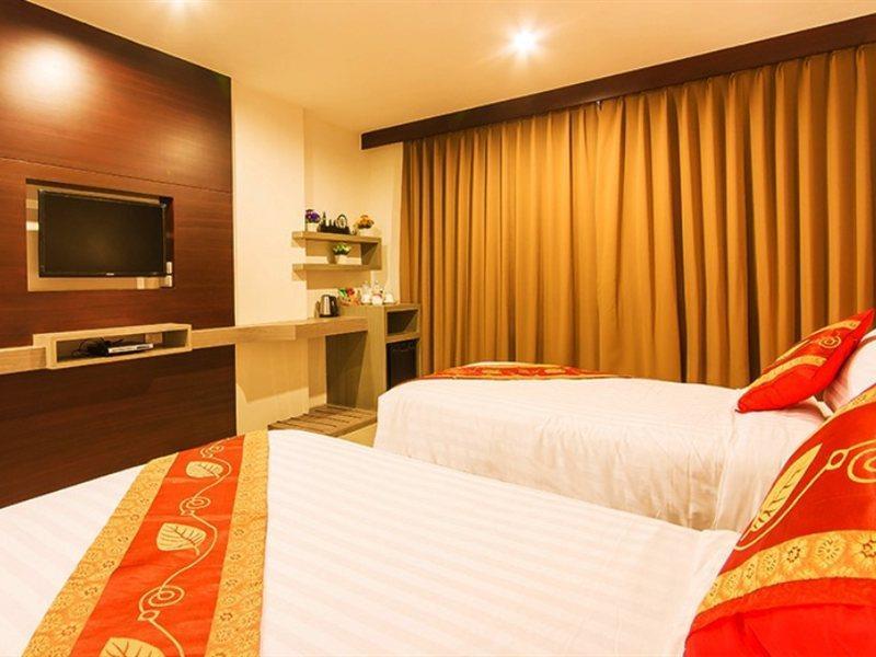 Hemingways Silk Hotel Patong Ngoại thất bức ảnh