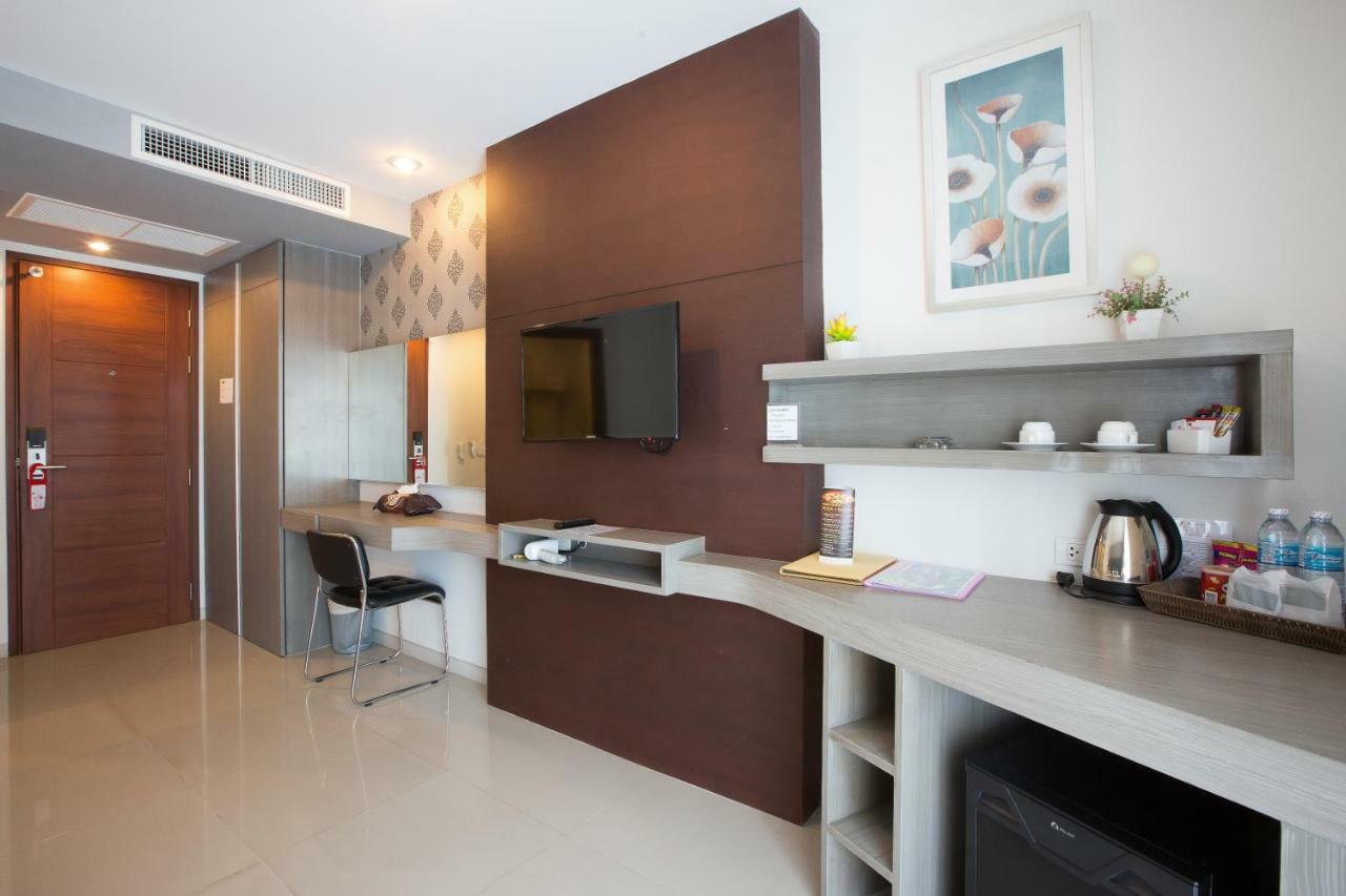 Hemingways Silk Hotel Patong Ngoại thất bức ảnh